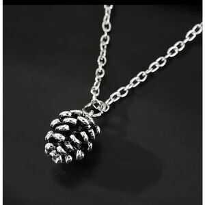 Elegant 14K Gold-Plated Pine Cone Pinecone Necklace - Silvertone